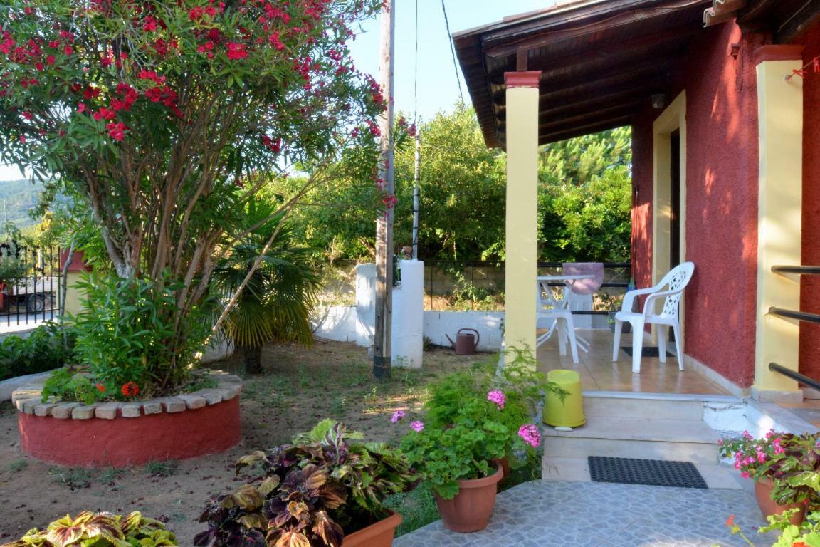 Issos Apartments Agios Georgios  Exterior foto