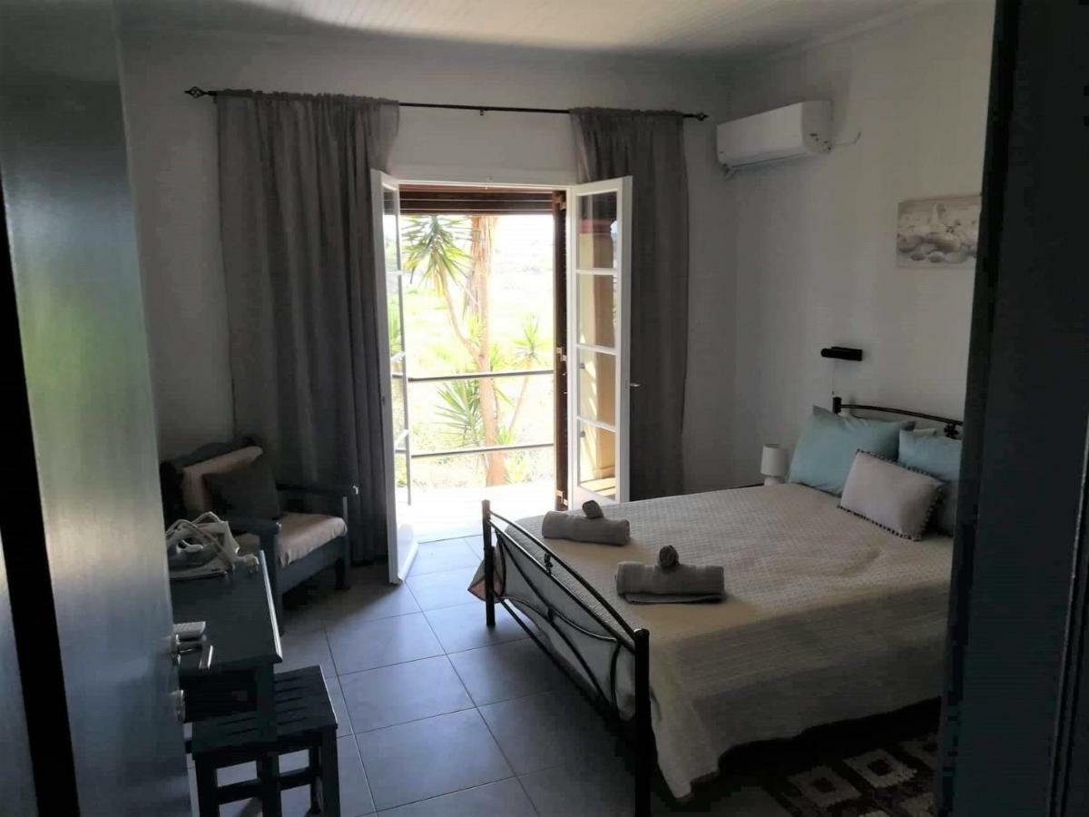 Issos Apartments Agios Georgios  Exterior foto